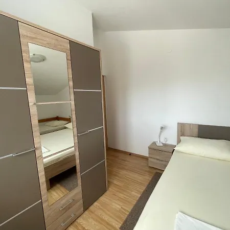 Apartment Petros Pag