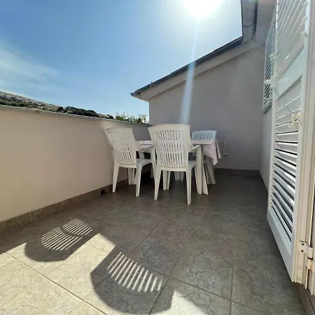 Apartment Petros Pag *